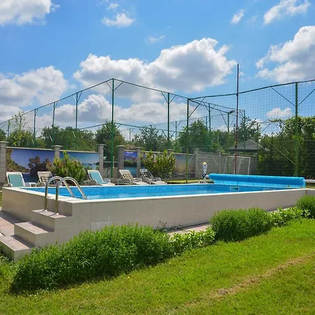 Къща за гости Erida - до русе Trastenik