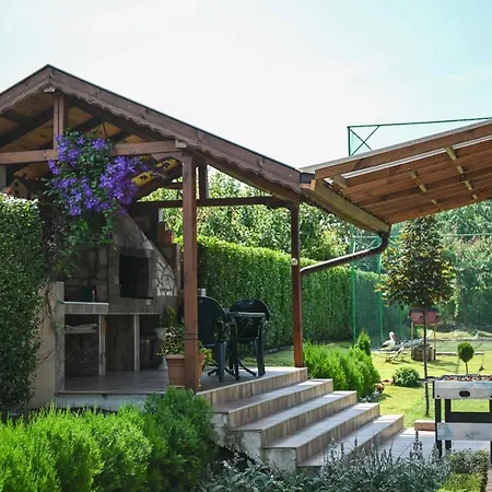 Къща за гости Erida - до русе Trastenik